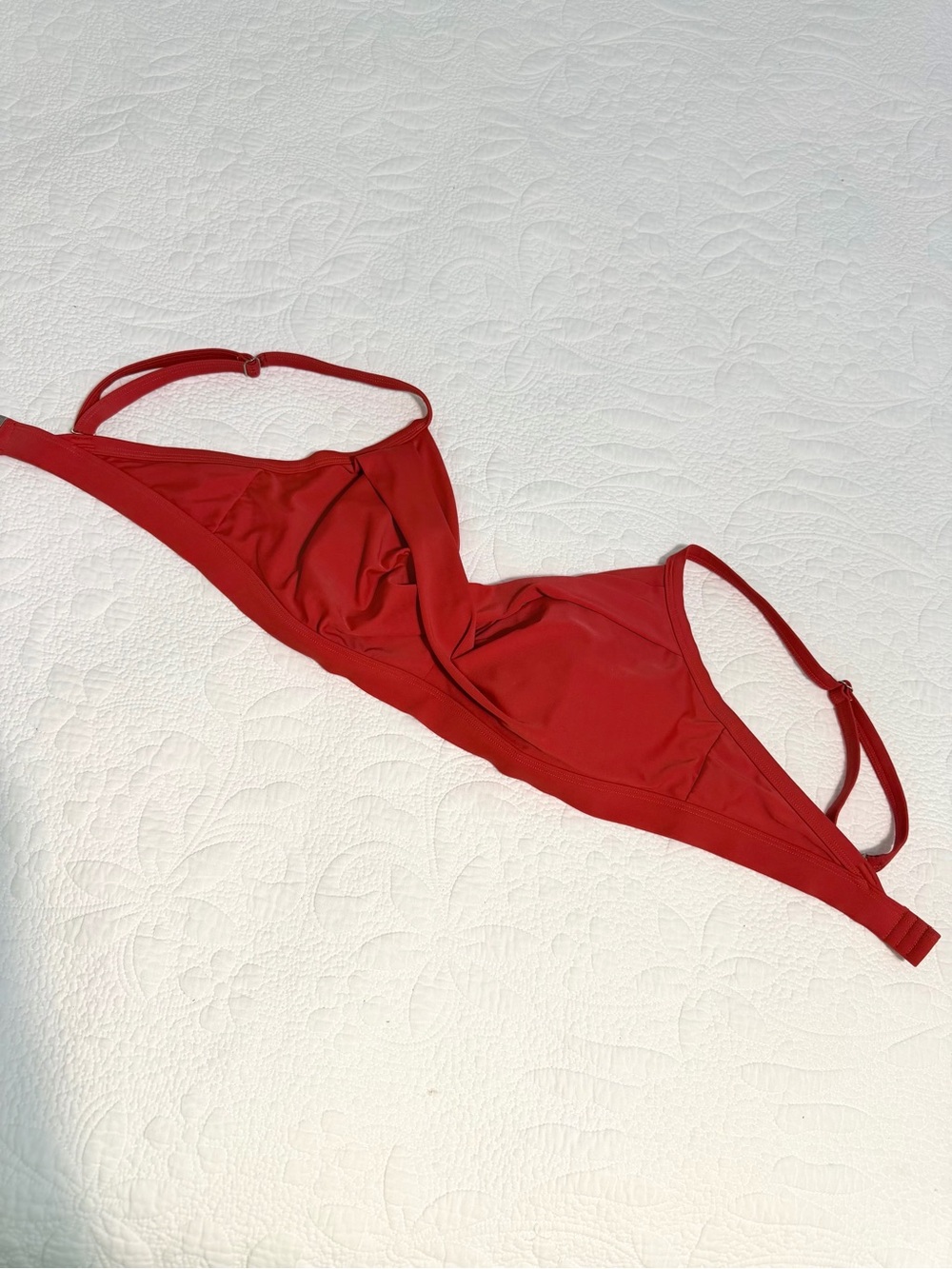 Athleta 36D/DD Red Twist Up Bikini Top 386376 Swim Convertible Underwire Large